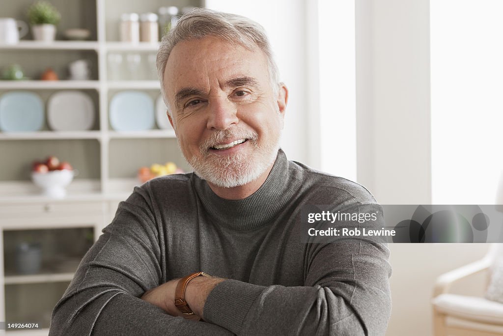 USA, California, Los Angeles, Portrait of smiling senior man