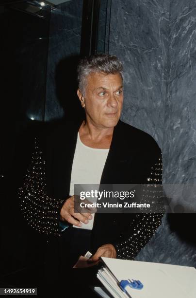 Tony Curtis at the premiere of "True Lies," starring his daughter, Jamie Lee Curtis, Westwood, California, United States, 12th July 1994.