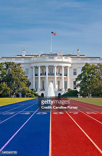 race track in front of the white house - campaign 2012 imagens e fotografias de stock