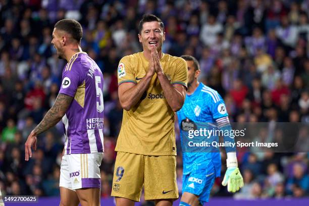 Robert Lewandowski of FC Barcelona reacts during the LaLiga Santander match between Real Valladolid CF and FC Barcelona at Estadio Municipal Jose...