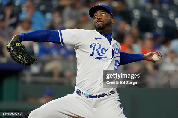 Detroit Tigers v Kansas City Royals Detroit Tigers v Kansas City Royals