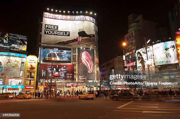 taiwan, taipei, ximending at night - town square night stock pictures, royalty-free photos & images