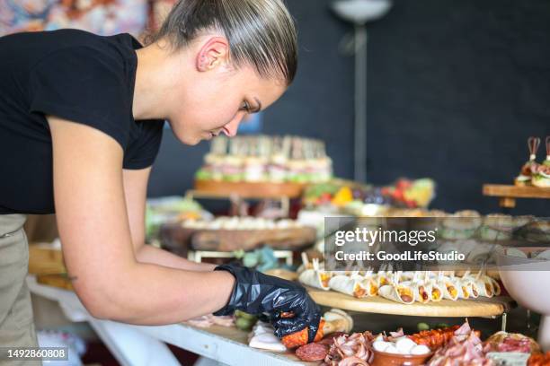 büfett-tisch - catering stock-fotos und bilder