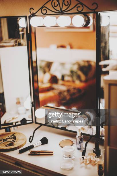 dressing table/ vanity table with light mirror - makeup table stock pictures, royalty-free photos & images