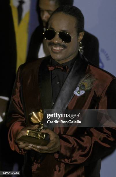 Stevie Wonder attends 28th Annual Grammy Awards on February 25, 1986 at the Shrine Auditorium in Los Angeles, California.