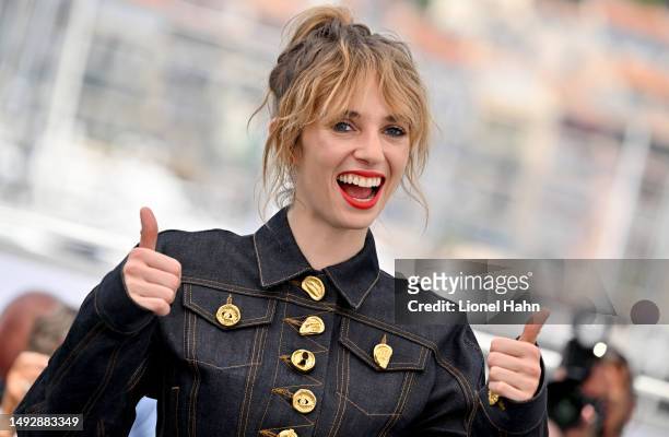 Maya Hawke attends the "Asteroid City" photocall at the 76th annual Cannes film festival at Palais des Festivals on May 24, 2023 in Cannes, France.