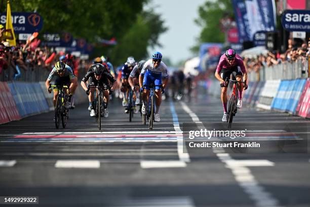 Niccolò Bonifazio of Italy and Team Intermarché - Circus - Wanty, Alberto Dainese of Italy and Team DSM, Michael Matthews of Australia and Team Jayco...