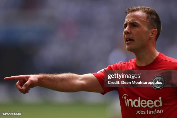 Mario Gotze of Eintracht Frankfurt in action during the Bundesliga match between FC Schalke 04 and Eintracht Frankfurt at Veltins-Arena on May 20,...