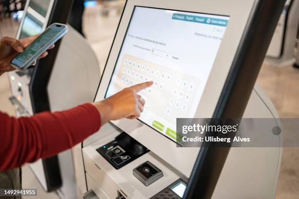 Airplane Computer Check In 1,913 Airport Check In Screen Stock Photos, High-Res Pictures, and ...