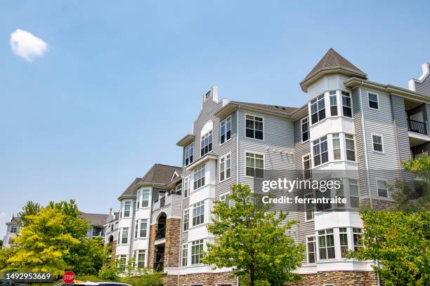 appartements communautaires fermés - maryland photos et images de collection