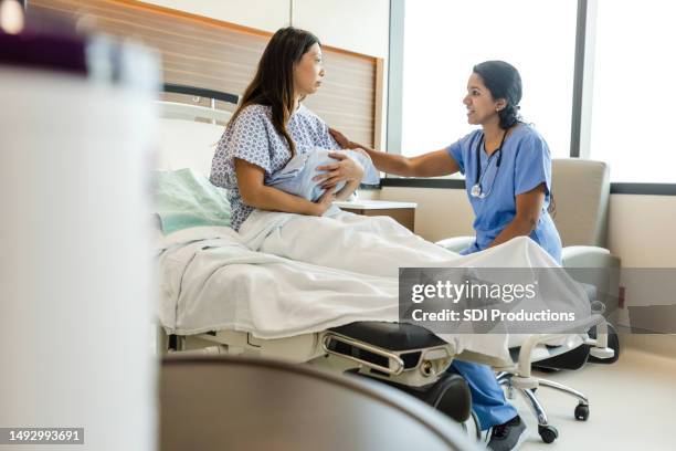 Mother In Labour 26,091 Female Labour Stock Photos, High-Res Pictures, and Images ...