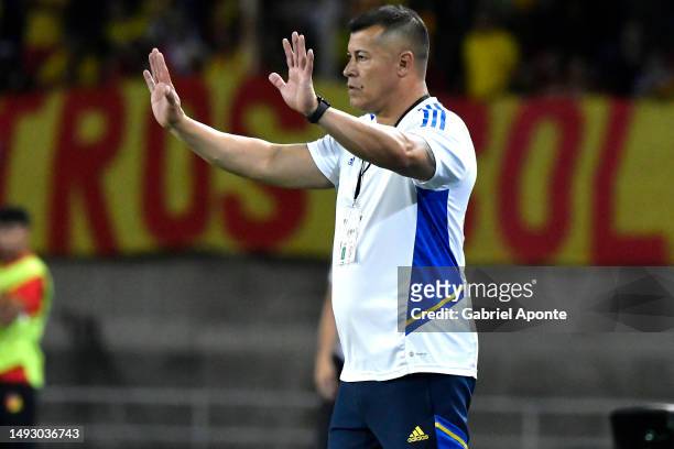 Jorge Almiron head coach of Boca Juniors gestures during the Copa CONMEBOL Libertadores 2023 group F match between Deportivo Pereira and Boca Juniors...