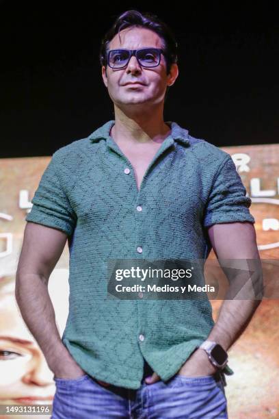 Ernesto D'Alessio poses for photos during a press conference at Breathless Hotel on May 24, 2023 in Cancun, Mexico.