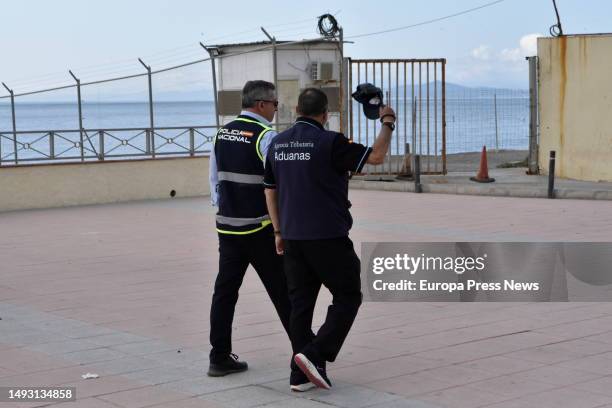 Spain National Police Photos and Premium High Res Pictures - Getty Images