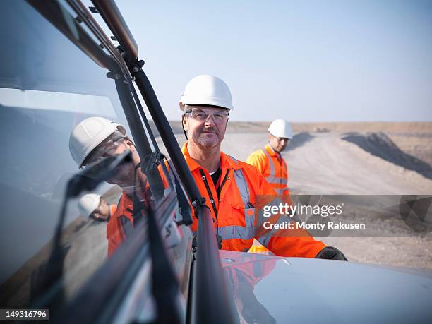 portrait of opencast coalminers in mine - coal mine fotografías e imágenes de stock