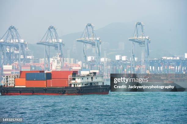 container ships at dock - america stock pictures, royalty-free photos & images