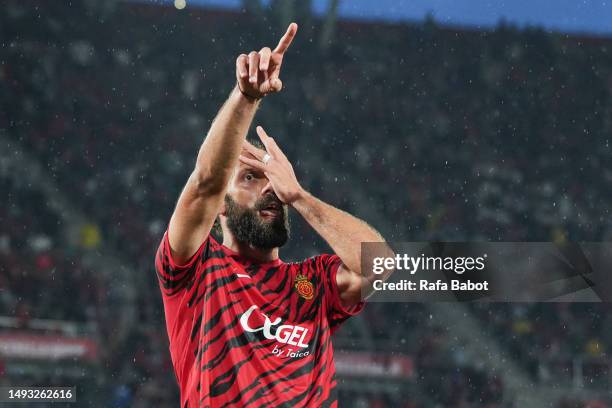 Vedat Muriqi of RCD Mallorca celebrates scoring his team´s first goal during the LaLiga Santander match between RCD Mallorca and Valencia CF at Visit...