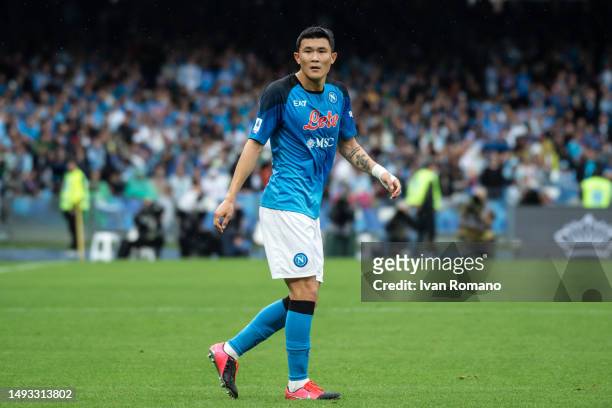 Newcastle interested in hijacking Man United move for Napoli defender