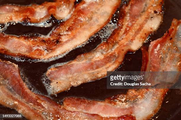 bacon cooking - トランス脂肪酸 ストックフォトと画像