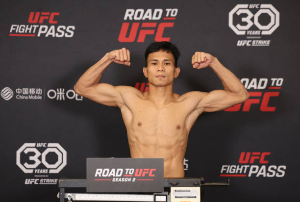 CHN: Road to UFC: Season 2 Episode 1 & 2 Weigh-in