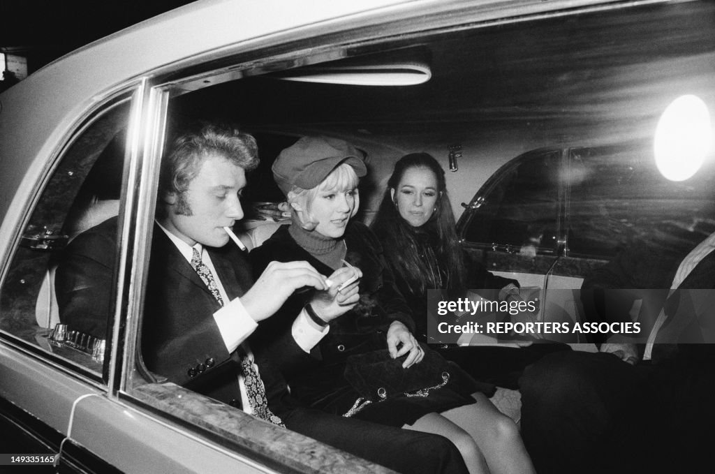 Johnny Hallyday And Sylvie Vartan In A Car With Friend