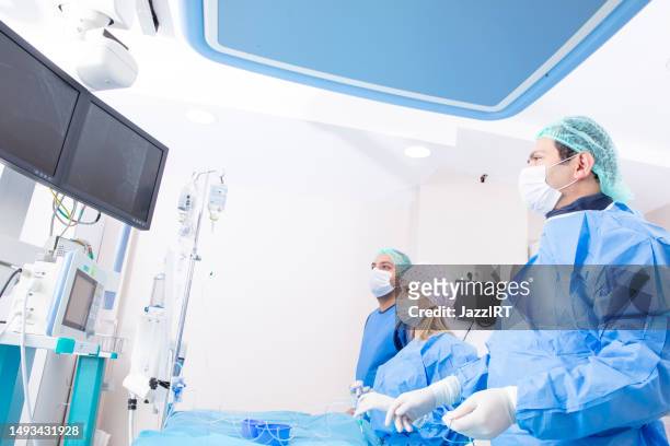 cardiovascular surgery - angiogram stock pictures, royalty-free photos & images