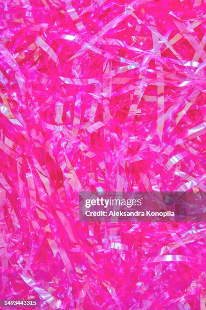 festive holographic hot pink, neon magenta texture. 80s, 90s, 2000s retro vibe barbiecore, kawaii, kidcore, bimbocore, lovecore, gurokawa background. - color saturado fotografías e imágenes de stock