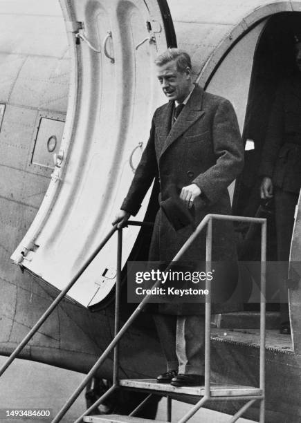 The Duke Of Windsor arrives at Hendon airport, October 5th, 1945.