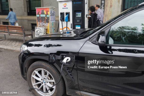 Vehicle at a Repsol electric recharging point on May 26 in Madrid, Spain. The Madrid City Council has resolved in three lots the first concessions to...