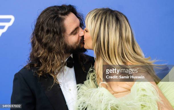 Tom Kaulitz and Heidi Klum attend the amfAR Cannes Gala 2023 at Hotel du Cap-Eden-Roc on May 25, 2023 in Cap d'Antibes, France.