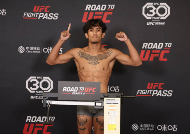 CHN: Road to UFC: Season 2 Episode 3 & 4 Weigh-in