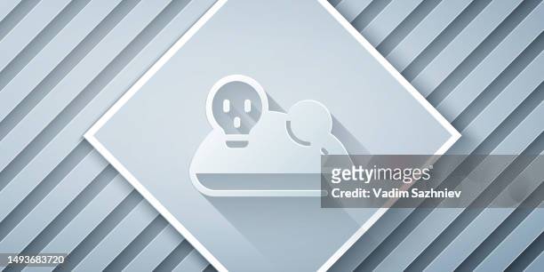 paper cut experimental mouse icon isolated