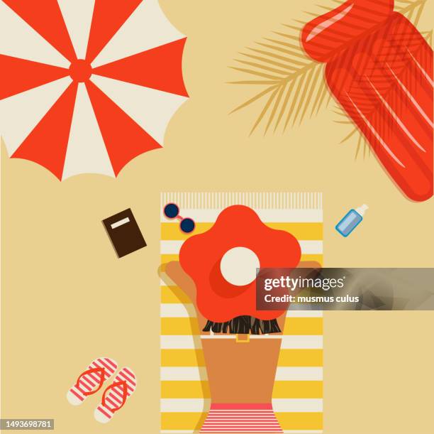 ilustrações de stock, clip art, desenhos animados e ícones de young woman sunbathing on tropical beach - toalha