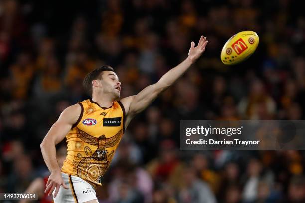 Karl Amon of the Hawks attempts to mark the ball during the round 11 AFL match between St Kilda Saints and Hawthorn Hawks at Marvel Stadium, on May...