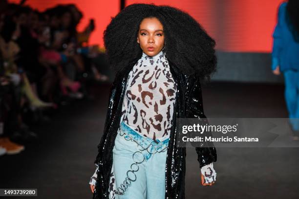 Model Thelma Assis as known as Thelminha former BBB23 walks the runway at LED fashion show during Sao Paulo Fashion Week N55 SPFW Fall/Winter 2024 at...