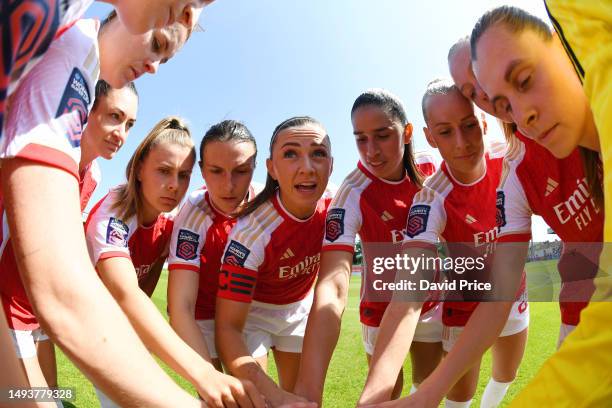 Katie McCabe of Arsenal gives a team talk prior to the FA Women's Super League match between Arsenal and Aston Villa at Meadow Park on May 27, 2023...