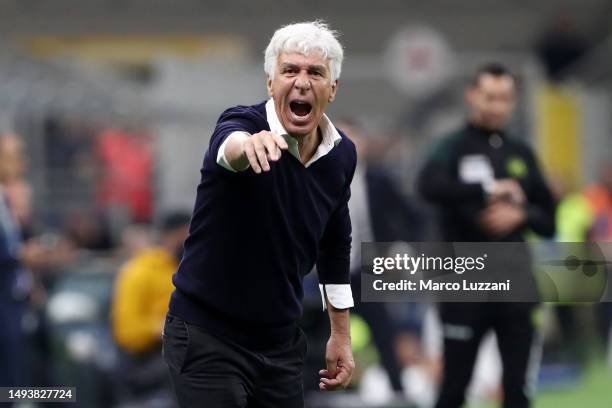 Gian Piero Gasperini, Head Coach of Atalanta BC, reacts during the Serie A match between FC Internazionale and Atalanta BC at Stadio Giuseppe Meazza...