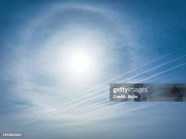 beautiful sun halo phenomenon - light natural phenomenon stock pictures, royalty-free photos & images