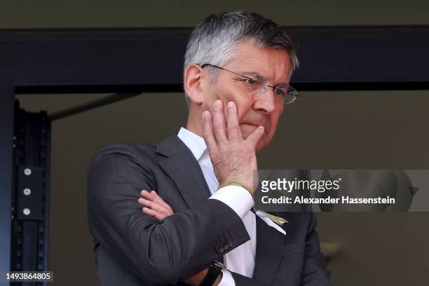 Herbert Hainer, President of FC Bayern München looks dejected prior to the Bundesliga match between 1. FC Köln and FC Bayern München at...