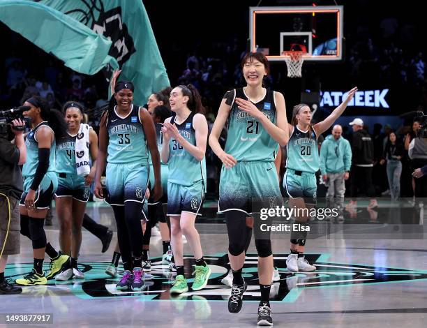 Han Xu of the New York Liberty and the rest of her teammates celebrate the win over the Connecticut Sun at Barclays Center on May 27, 2023 in the...