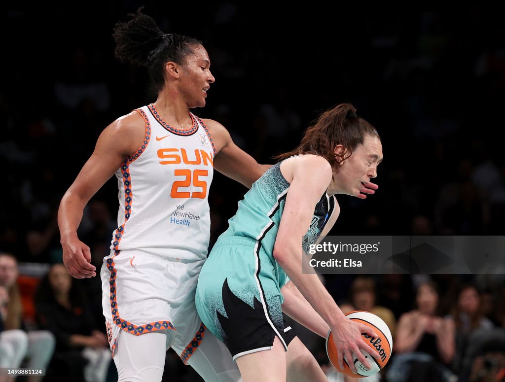 Connecticut Sun v New York Liberty