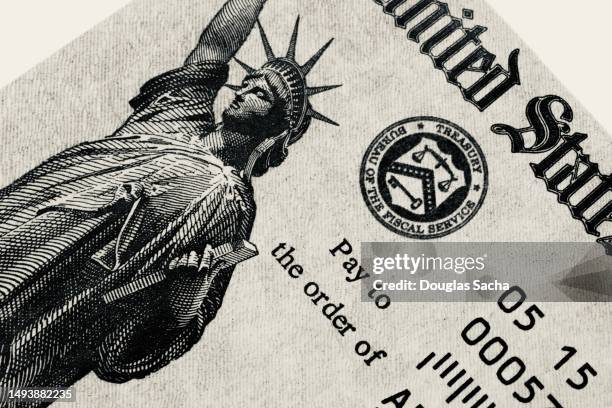 close-up of a social security check issued by the us federal government - internal revenue service stock-fotos und bilder