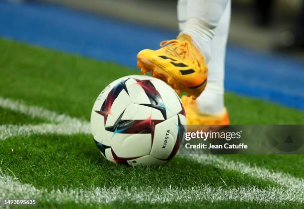 Adidas boots of Lionel Messi of PSG, Kipsta by Decathlon official matchball during the Ligue 1 Uber Eats match between RC Strasbourg and Paris...