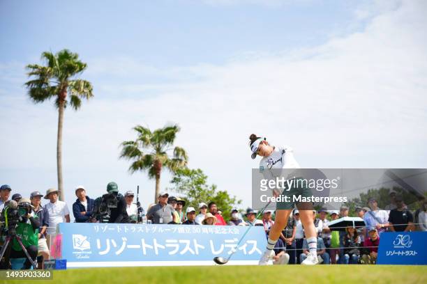 Miyuu Yamashita of Japan hits her tee shot on the 18th hole during the final round of resorttrust Ladies at Grandy Hamanako Golf Club on May 28, 2023...