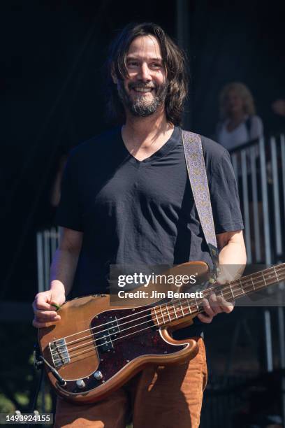 172 Keanu Reeves Bass Stock Photos, High-Res Pictures, and Images