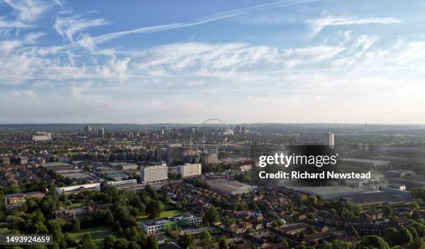 wembley - cirrocúmulo fotografías e imágenes de stock