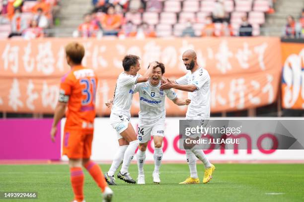 Keisuke KUROKAWA of Gamba Osaka celebrates scoring his side's third goal with his team mates during the J.LEAGUE Meiji Yasuda J1 15th Sec. Match...