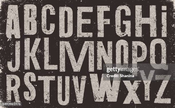 illustrations, cliparts, dessins animés et icônes de alphabet ancien en détresse - points en demi-teintes - fond noir - symbole orthographique