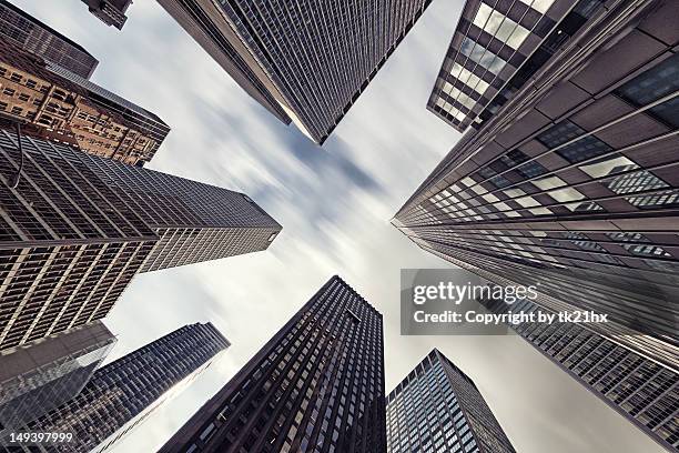 manhattan city - skyscraper imagens e fotografias de stock