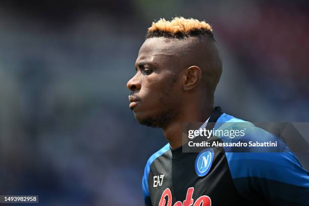 Victor Osimhen of SSC Napoli warms up prior to the Serie A match between Bologna FC and SSC Napoli at Stadio Renato Dall'Ara on May 28, 2023 in...